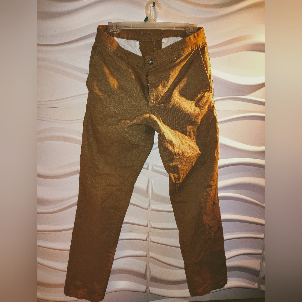 Pre-owned Old Navy Khaki Color Pants 30-32